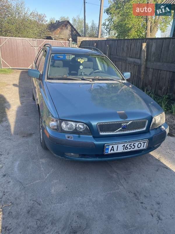 Volvo V40 2001