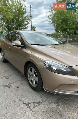 Хэтчбек Volvo V40 2014 в Белой Церкви