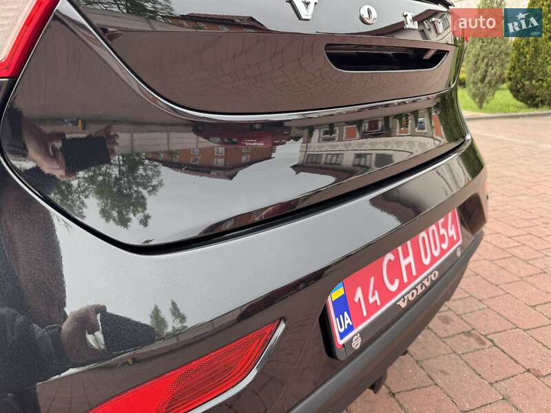 Хетчбек Volvo V40 2013 в Стрию