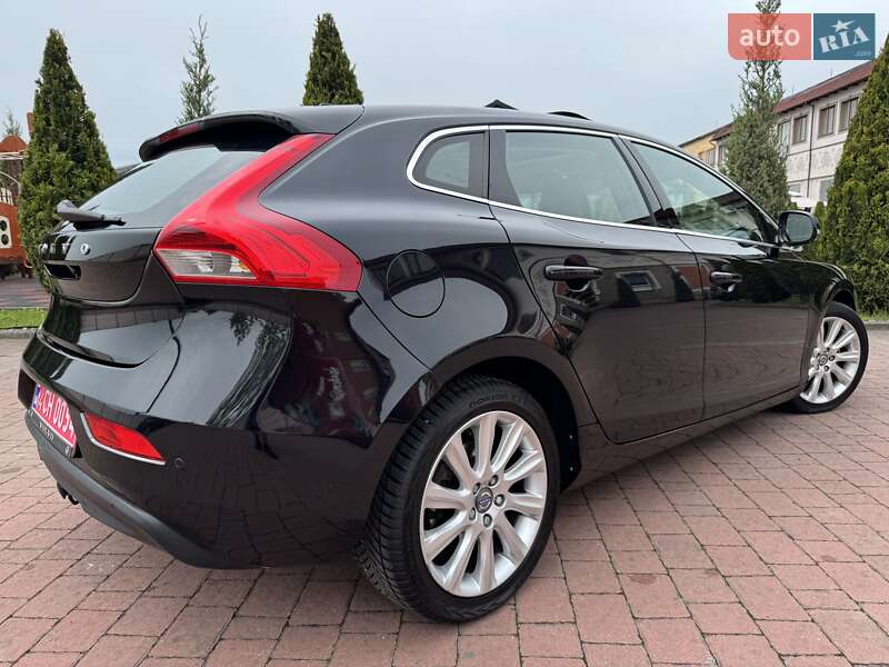 Хетчбек Volvo V40 2013 в Стрию