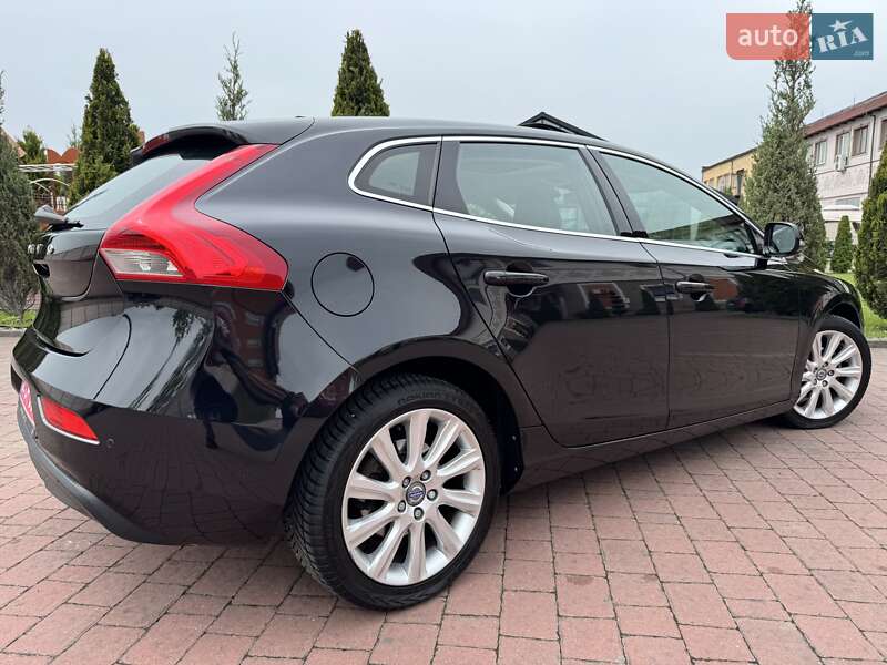 Хетчбек Volvo V40 2013 в Стрию