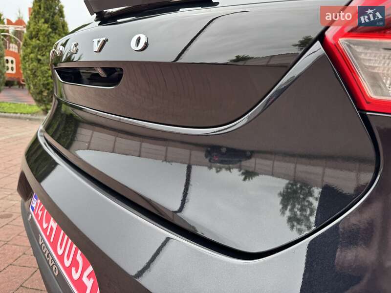 Хетчбек Volvo V40 2013 в Стрию