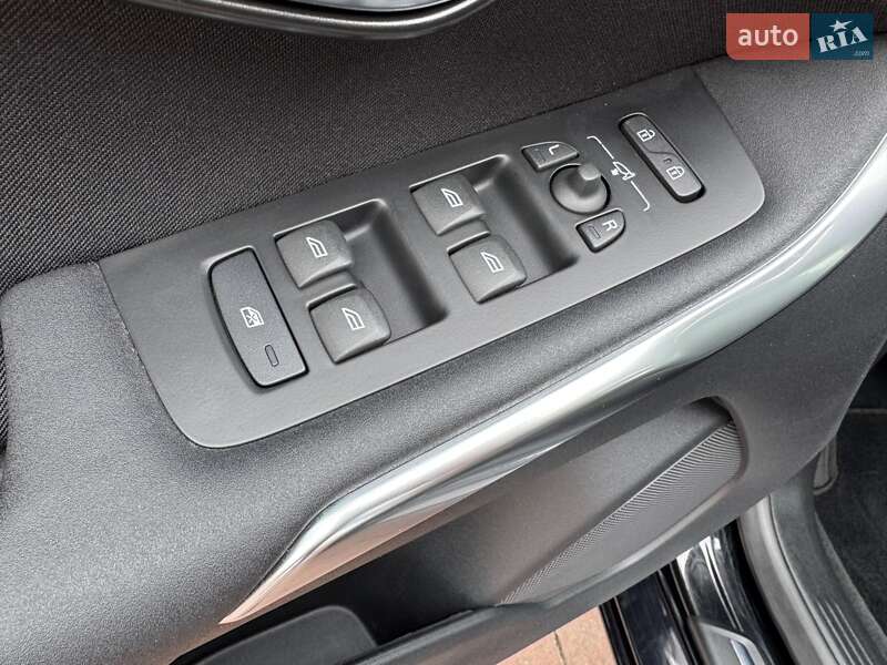Хетчбек Volvo V40 2013 в Стрию