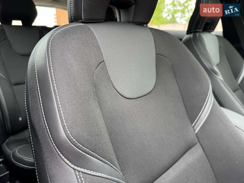 Хетчбек Volvo V40 2013 в Стрию