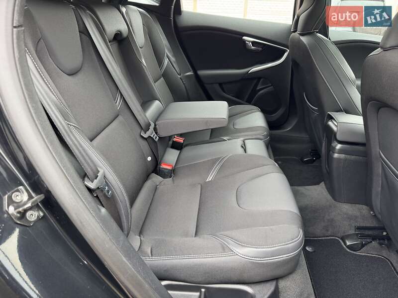Хетчбек Volvo V40 2013 в Стрию