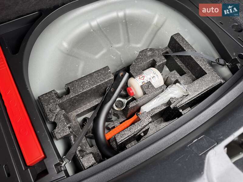 Хетчбек Volvo V40 2013 в Стрию