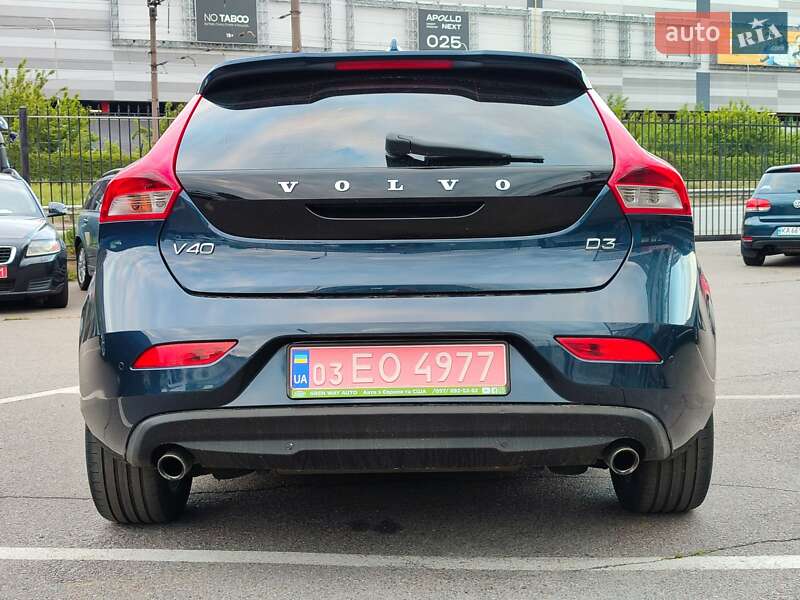 Хетчбек Volvo V40 2012 в Києві
