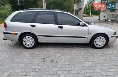 Универсал Volvo V40 2000 в 