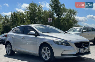 Хэтчбек Volvo V40 2014 в 
