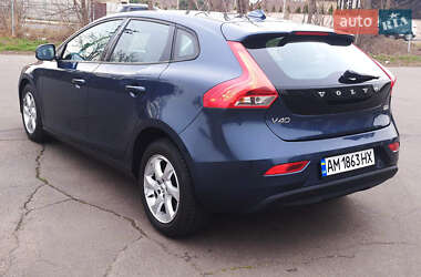 Хетчбек Volvo V40 2018 в 