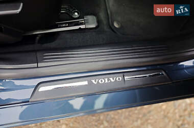 Хетчбек Volvo V40 2018 в 