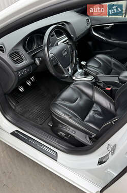 Хэтчбек Volvo V40 2015 в 