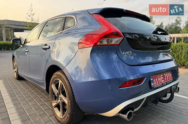 Хэтчбек Volvo V40 2017 в 