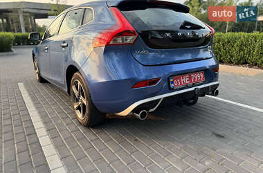 Хэтчбек Volvo V40 2017 в 