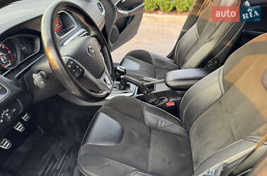Хэтчбек Volvo V40 2017 в 