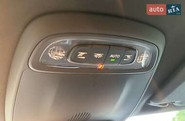 Хэтчбек Volvo V40 2017 в 