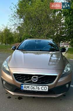 Volvo V40 2014