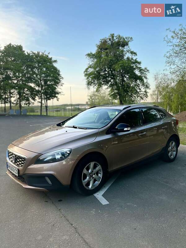 Хетчбек Volvo V40 2014 в Шполі
