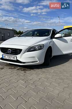 Хэтчбек Volvo V40 2013 в Луцке