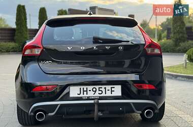 Хэтчбек Volvo V40 2013 в 