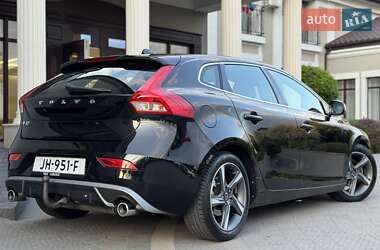 Хэтчбек Volvo V40 2013 в 