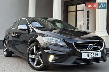 Хэтчбек Volvo V40 2013 в 