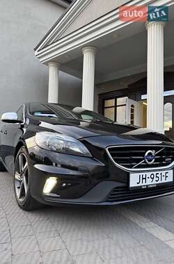 Хэтчбек Volvo V40 2013 в 