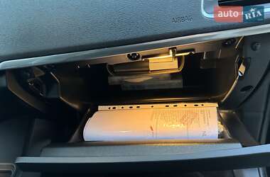 Хэтчбек Volvo V40 2013 в 