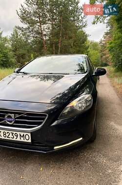 Хэтчбек Volvo V40 2014 в Харькове