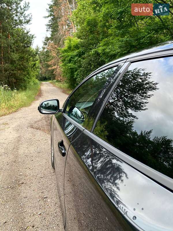 Хэтчбек Volvo V40 2014 в Харькове