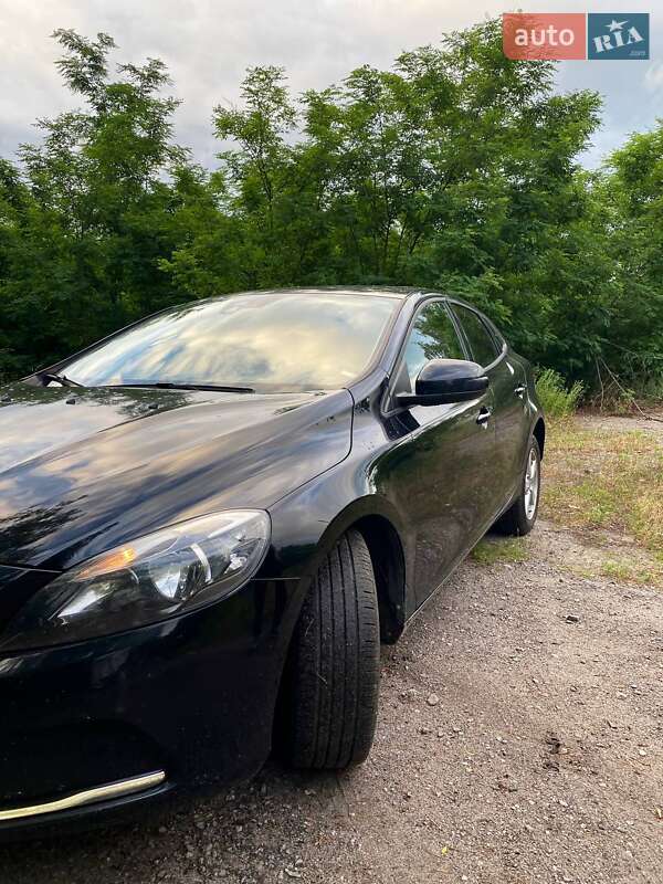 Хэтчбек Volvo V40 2014 в Харькове