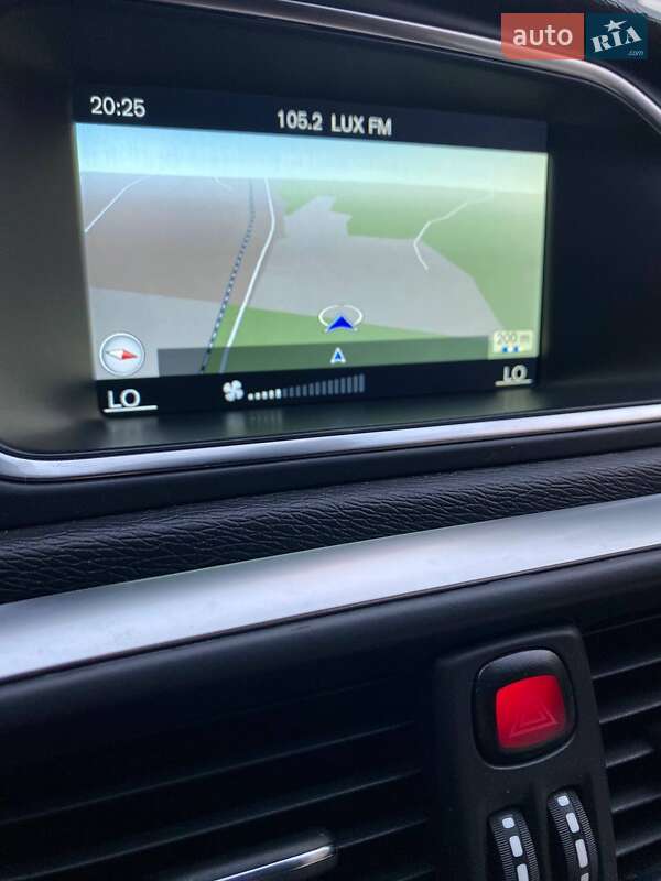 Хэтчбек Volvo V40 2014 в Харькове