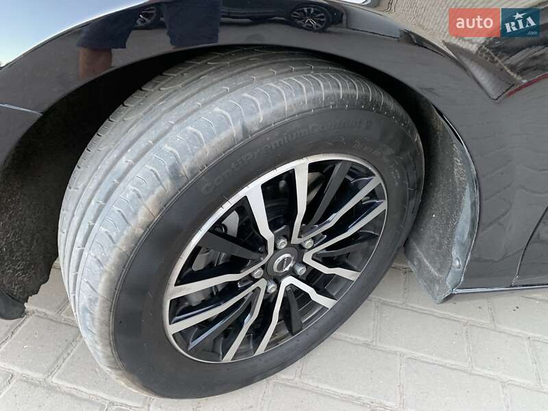 Хетчбек Volvo V40 2019 в Бродах