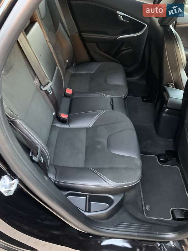 Хетчбек Volvo V40 2019 в Бродах