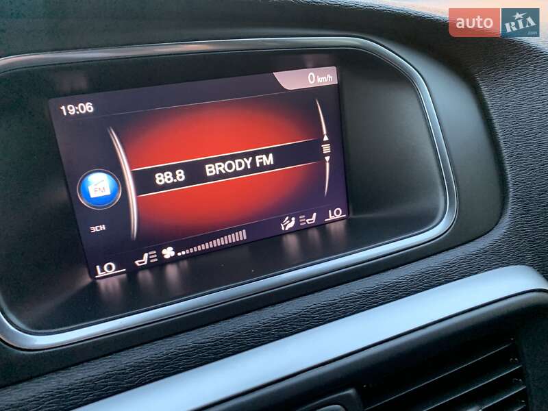 Хетчбек Volvo V40 2019 в Бродах