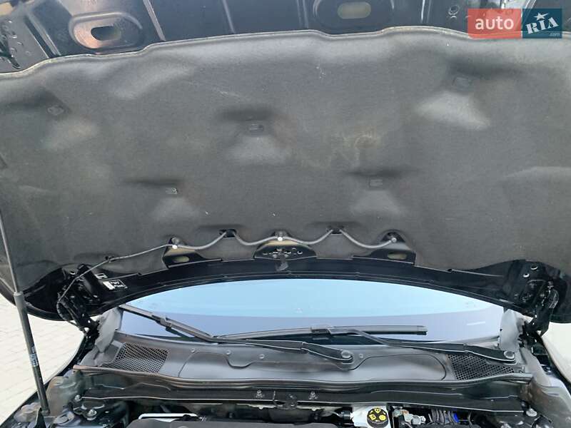 Хетчбек Volvo V40 2019 в Бродах