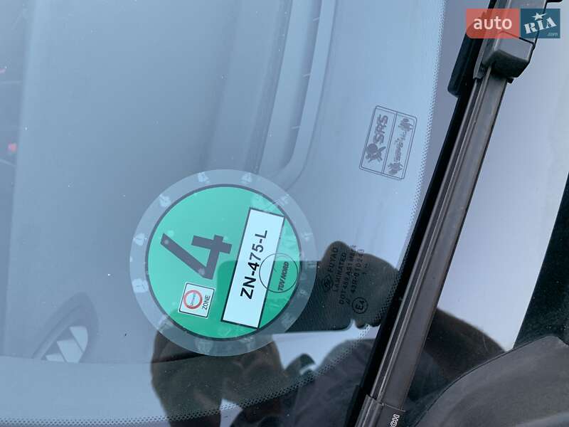 Хетчбек Volvo V40 2019 в Бродах