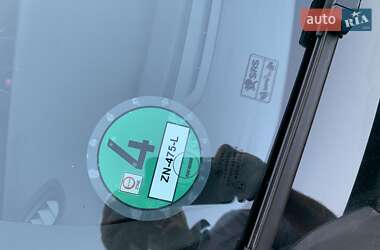 Хэтчбек Volvo V40 2019 в 