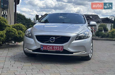 Хэтчбек Volvo V40 2014 в 