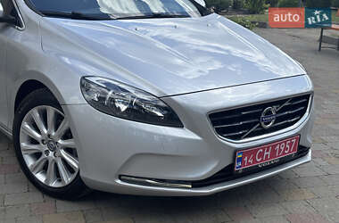 Хэтчбек Volvo V40 2014 в 