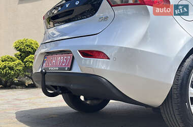 Хэтчбек Volvo V40 2014 в 