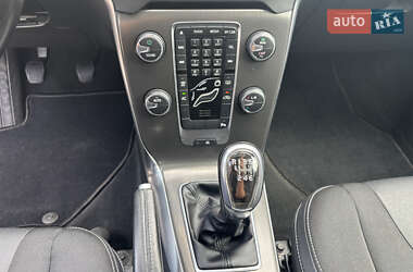 Хэтчбек Volvo V40 2014 в 