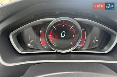 Хэтчбек Volvo V40 2014 в 