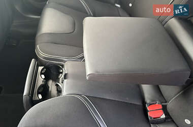 Хэтчбек Volvo V40 2014 в 