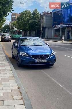 Хетчбек Volvo V40 2017 в Києві