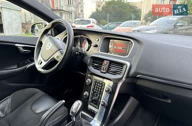 Хэтчбек Volvo V40 2014 в 