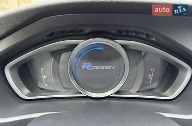Хэтчбек Volvo V40 2014 в 