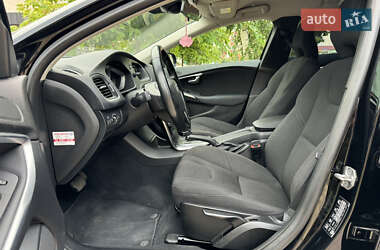 Хэтчбек Volvo V40 2014 в 