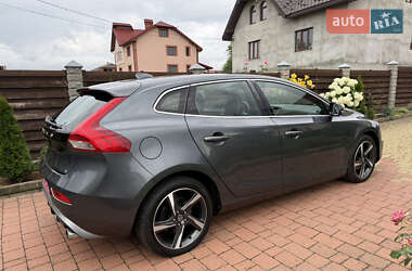 Хэтчбек Volvo V40 2013 в 