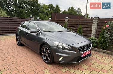 Хэтчбек Volvo V40 2013 в 
